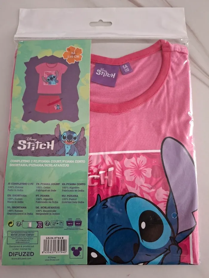 Ensemble Tee-shirt short Lilo & Stitch neuf avec étiquette taille 5 ans - photo numéro 2