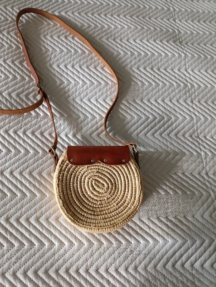 Petit sac rond tressé bandouliere - photo numéro 4