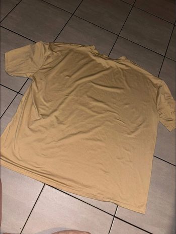 Tee shirt