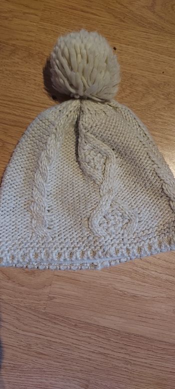 Bonnet pompon