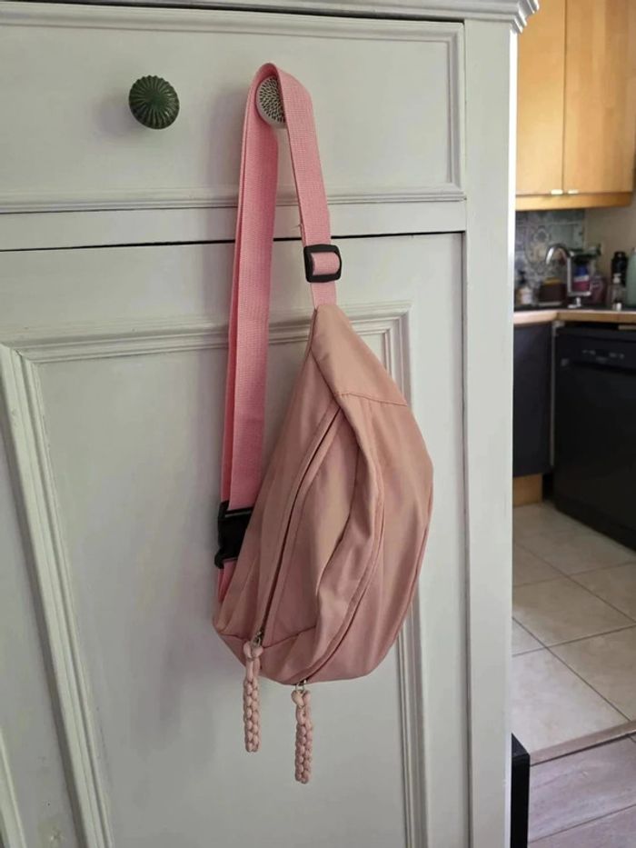 🎀 Banane Rose Poudré – Douceur et Style au Rendez-vous ! 🎀 - photo numéro 3