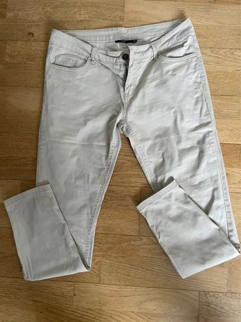 Pantalon beige taille 40
