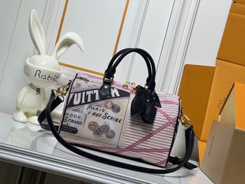 Louis Vuittoṇ   Travels With Grace Coddlington  M18076