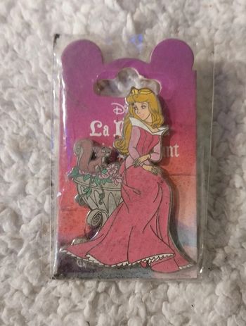 Pins Disney aurore
