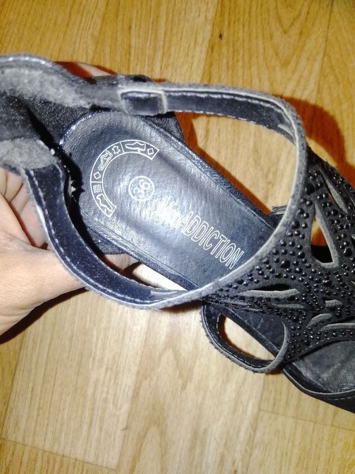 Nue pied talon - photo numéro 5