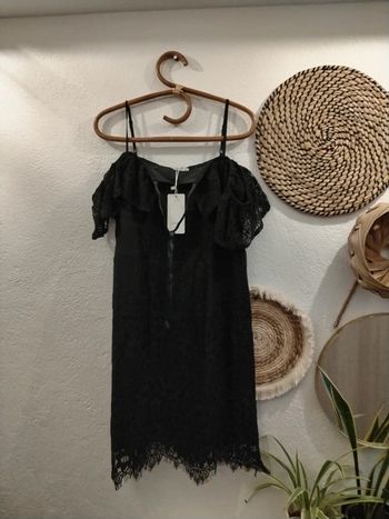 Robe dentelle noire 42 cm neuve