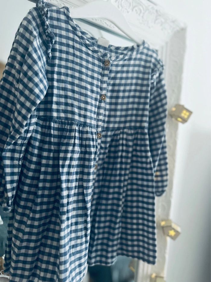 Jolie Robe Vichy bleu et blanche taille 92cm