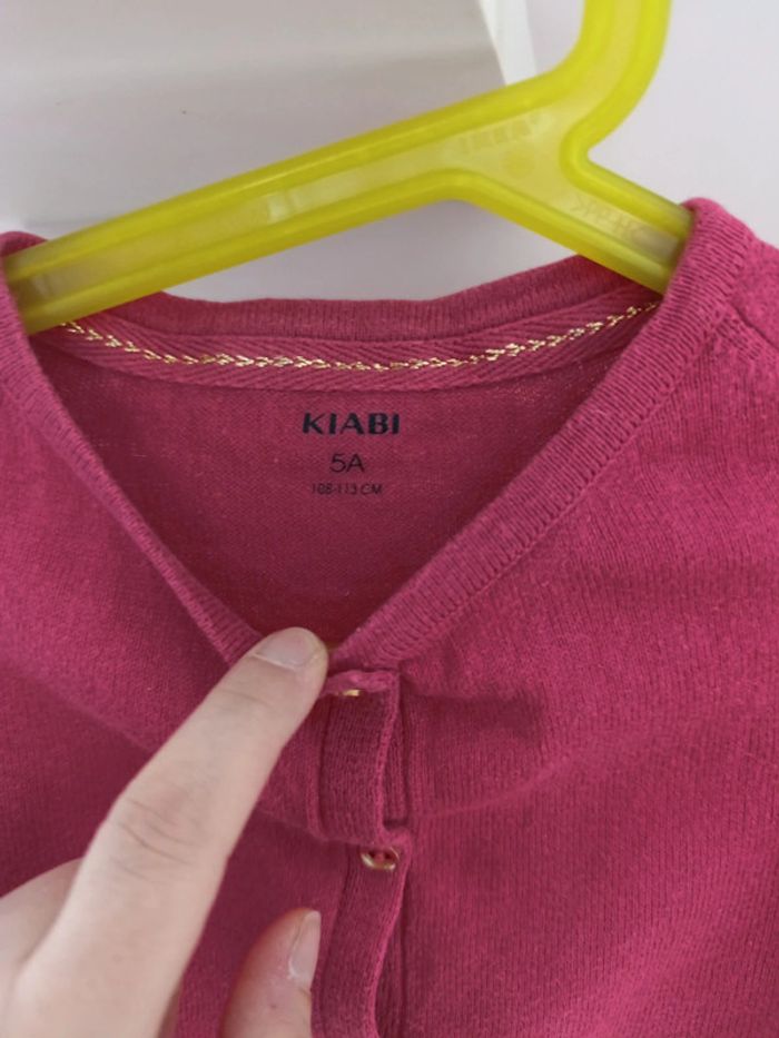 Très joli Gilet rose Kiabi 5 ans - photo numéro 2