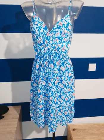 Jolie robe bleue fleuri femme taille 42/44