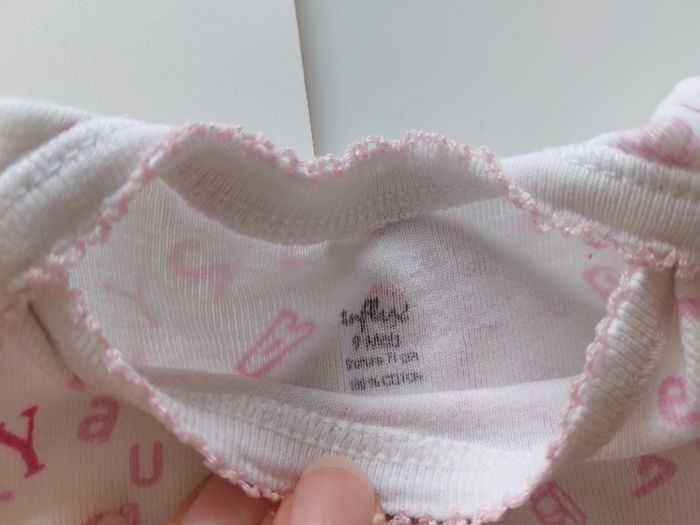 Lot 5 bodies 9 mois - photo numéro 3