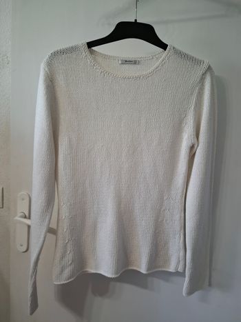 Pull burton taille 38/40 sur l'étiquette t.4 mesure dans l'annonce 