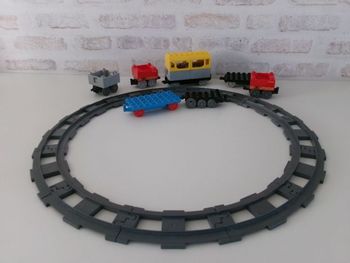 Circuit de train et Wagons - Lego Duplo