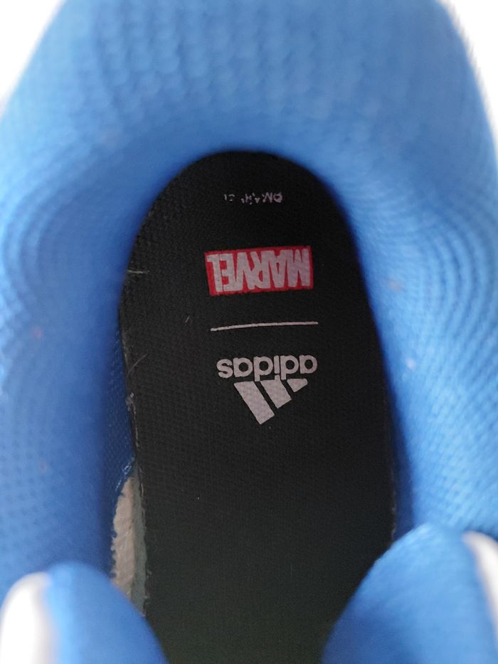 Baskets Adidas Marvel 28 - photo numéro 4