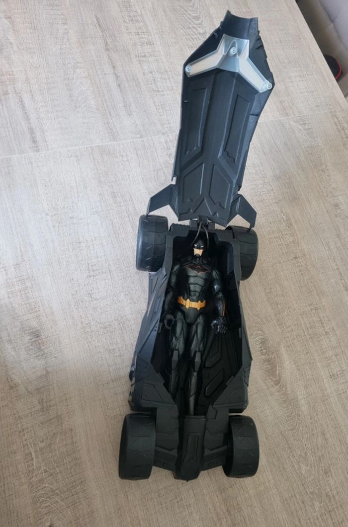 Batmobile + Batman 40cm - photo numéro 3