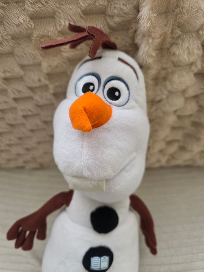 Peluche olaf  qui bouge chante et raconte  des histoires - photo numéro 2