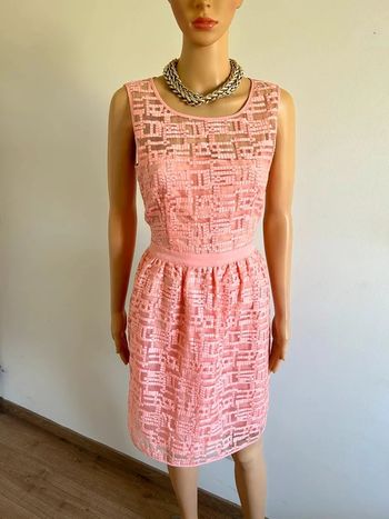 Robe rose neuve sans manches Naf Naf taille 38 (valeur 80€)