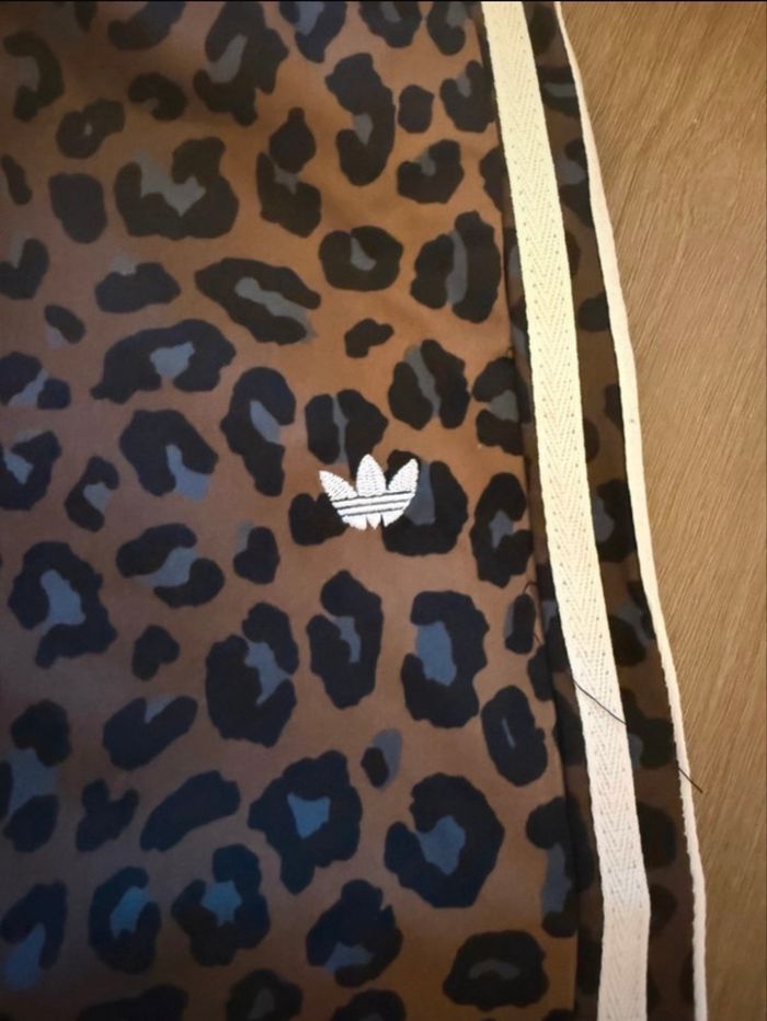 Jogging Adidas Léopard - photo numéro 2