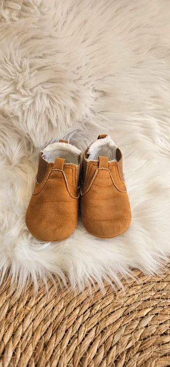 Paire de chausson anti dérapant taille 19 neuf