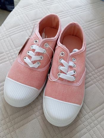 Paire de Tennis rose neuve