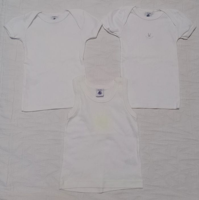 Petit bateau lot 2 t shirt et 1 debardeur