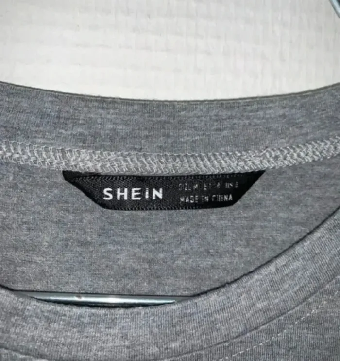 T-shirt femme gris cœur sequins – taille 38 – marque Shein - photo numéro 3