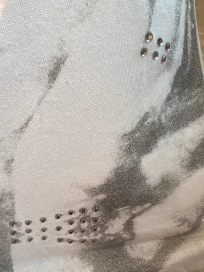 Tee shirt visage strass - photo numéro 3