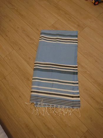 Fouta avec franges rayé