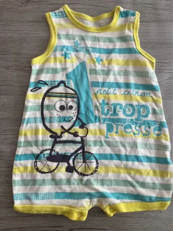 Barboteuse sans manches - taille 9 mois