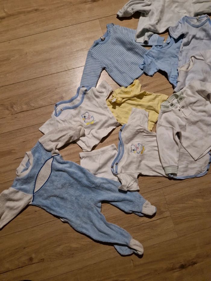 Lot de vêtements bébé 3 mois Vintage - photo numéro 2