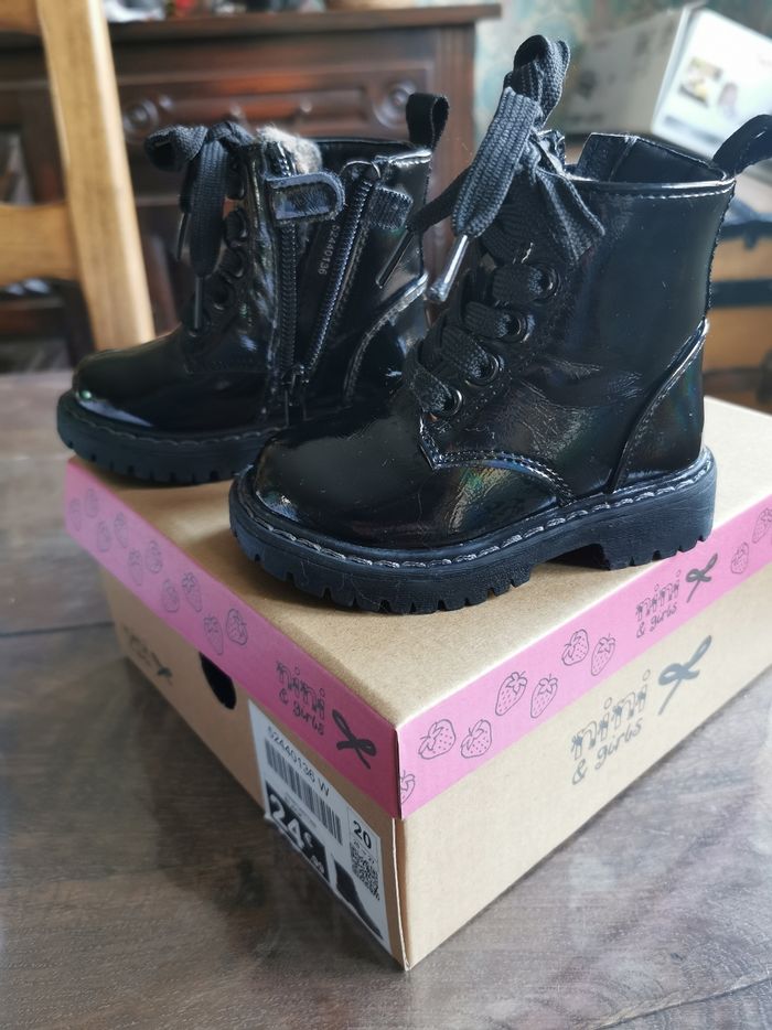 Bottines fourrées taille 20 - photo numéro 2