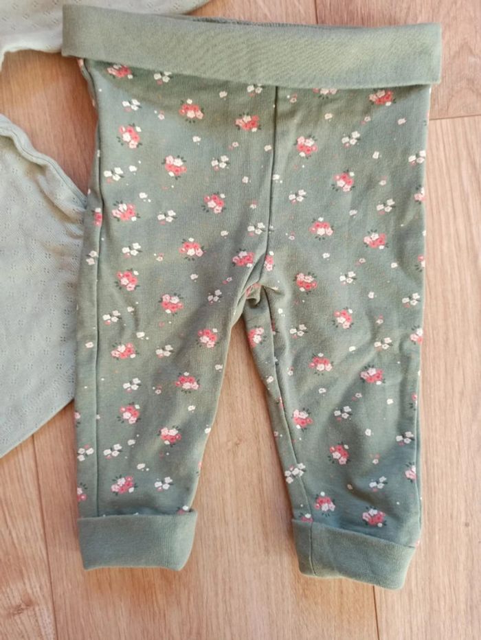 Ensemble leggings et t-shirt manches longues - photo numéro 2