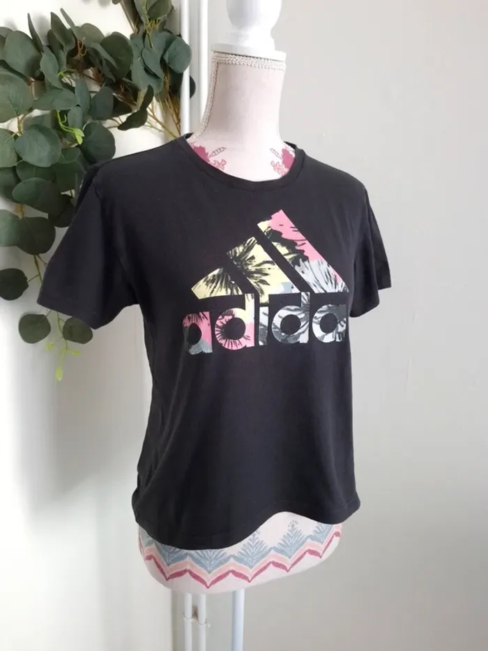 T-shirt Adidas / Taille S - photo numéro 2