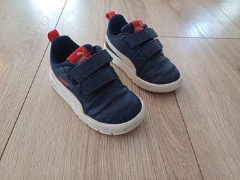 Chaussures puma taille 22