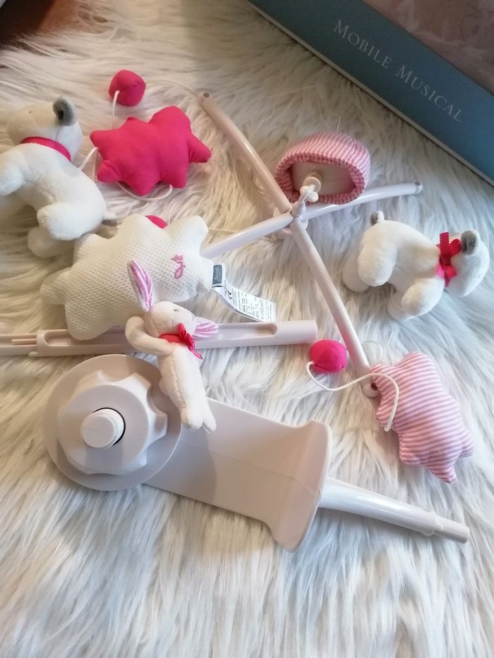 Mobile musical fille jacadi - photo numéro 2