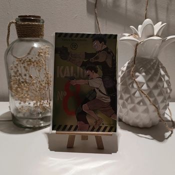 Manga kaiju n°8 tome 12 édition limitée métallisé