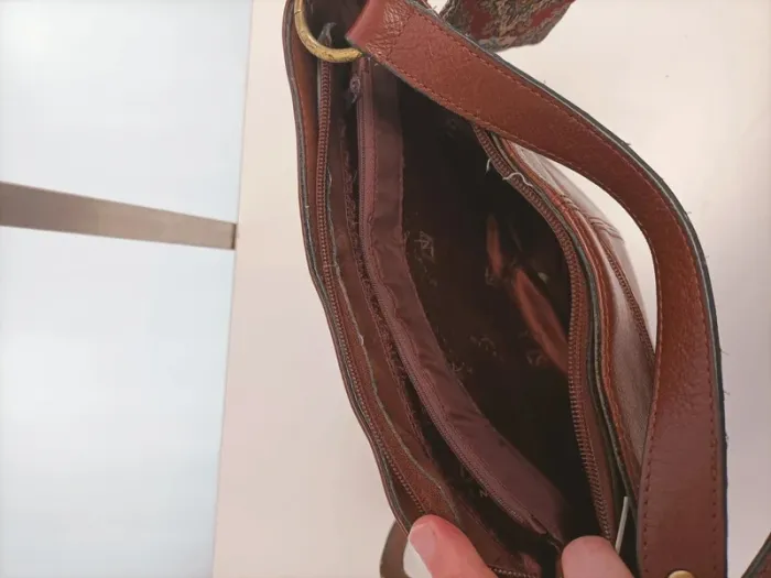 Sac à main bandoulière Melanie marron détails dorés - photo numéro 4