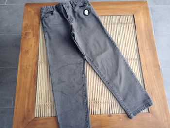 Jean Baggy 7-8 ans neuf