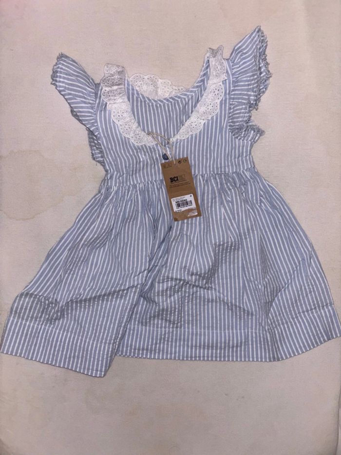 Robe rayé neuve été printemps 18 mois