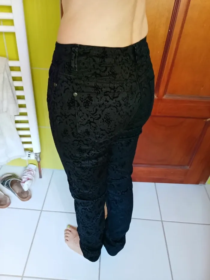 Pantalon femme noir motif baroque - photo numéro 9