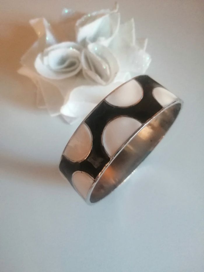 🌸Bracelet jonc noir et blanc émail Seventies "Vintage" 🌸 - photo numéro 3