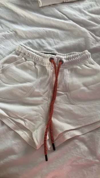 Short blanc Berskha