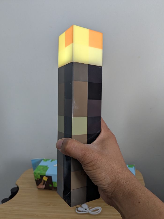 Veilleuse Minecraft torche multicolore – Déco geek à poser ou fixer au mur - photo numéro 3