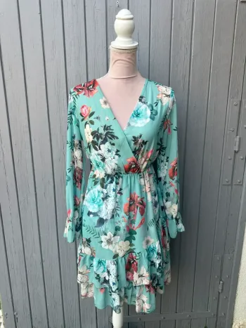 Robe manches longues légère fleurie coloré