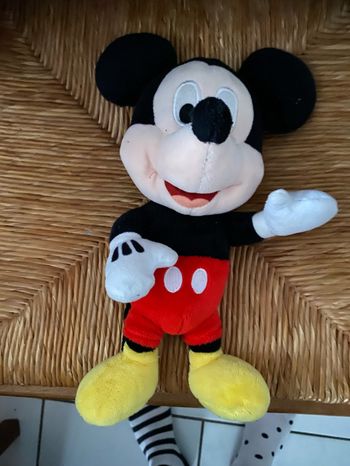 Peluche Mickey
