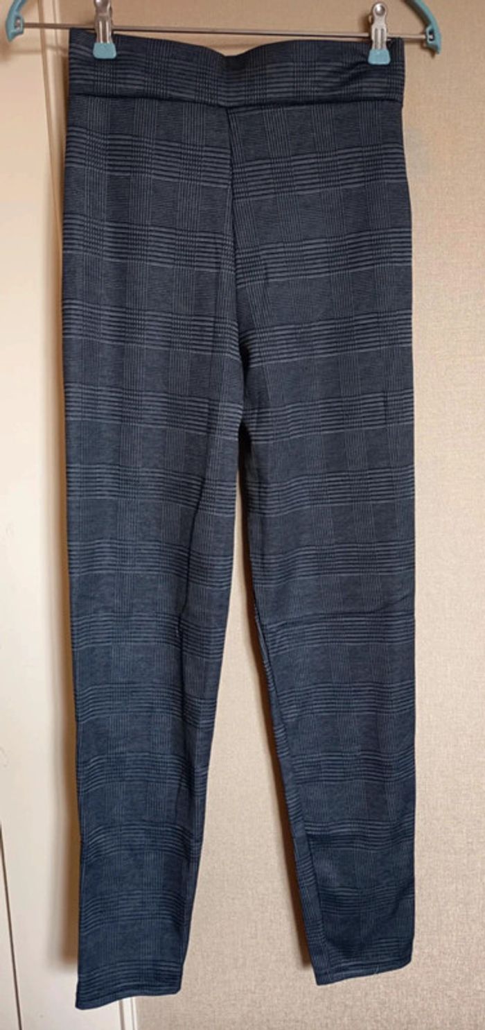 Pantalon  style legging. Marque Fashion. - photo numéro 2