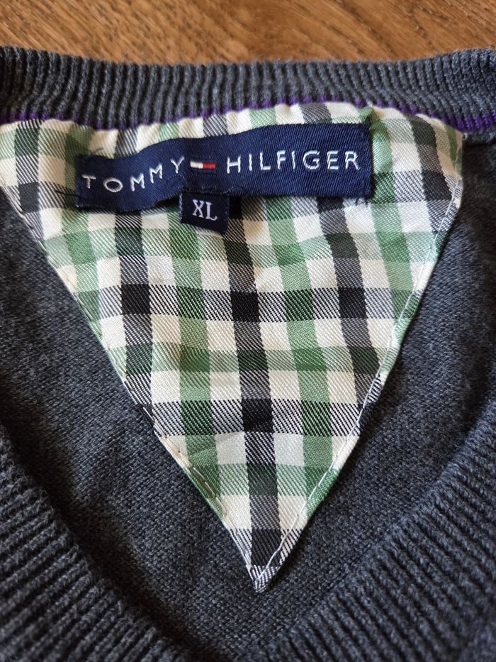 Pull Tommy Hifilger - photo numéro 4