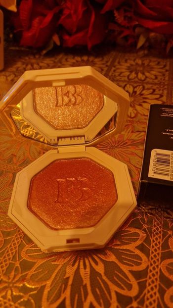 Fenty Beauty killawatt Enlumineur libre 7.5g wattabrat 05 8g neuf jamais utilisé jamais ouvert