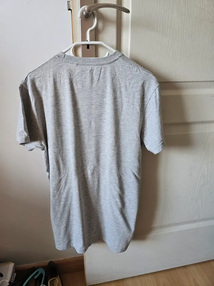 Tee-shirt Super mario taille M très bon état - photo numéro 2