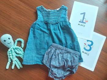 Robe en jean + culotte taille 1-3 mois