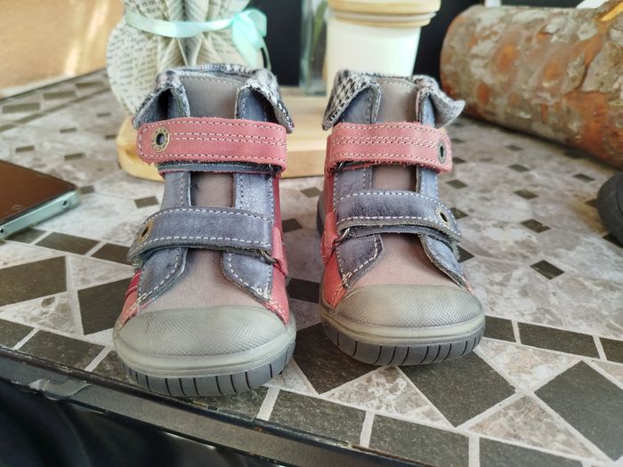 Lot de chaussures pour bébé - photo numéro 2